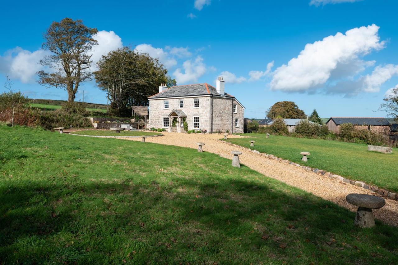 Trevidgeowe Farmhouse Bed & Breakfast Бодмин Екстериор снимка